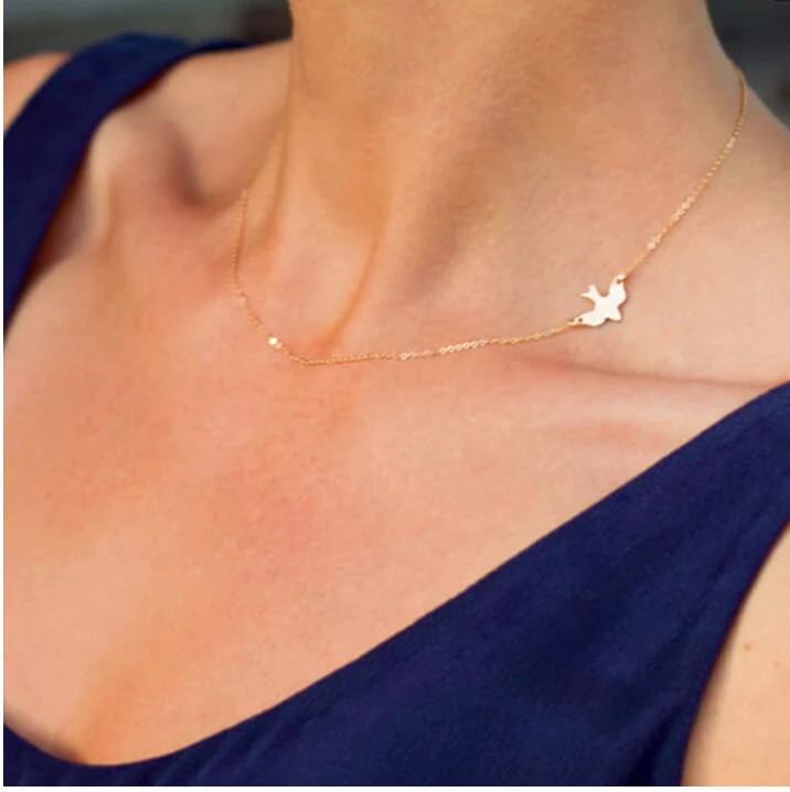 Gold%20Plated%20Female%20short%20clavicle%20chain%20necklace%20Delicate%20Gold%20bird%20Necklace/