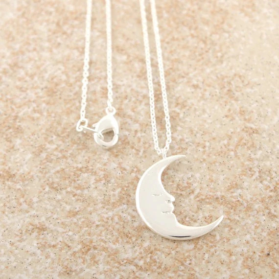 Crescent%20Moon%20Silver%20Necklace/