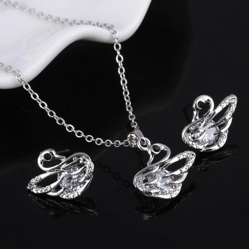 Silver%20and%20white%20crystal%20stone%20romantic%20swan%20women’s%20jewelry%20set