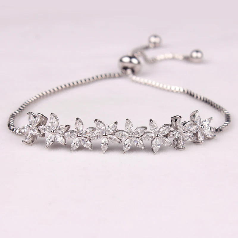 White%20Gold%20Platinum%20Sparkling%20Crystal%20Flower%20Design%20Bracelet/