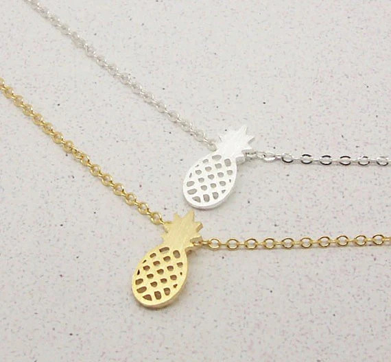 Pineapple%20Silver%20Necklace/