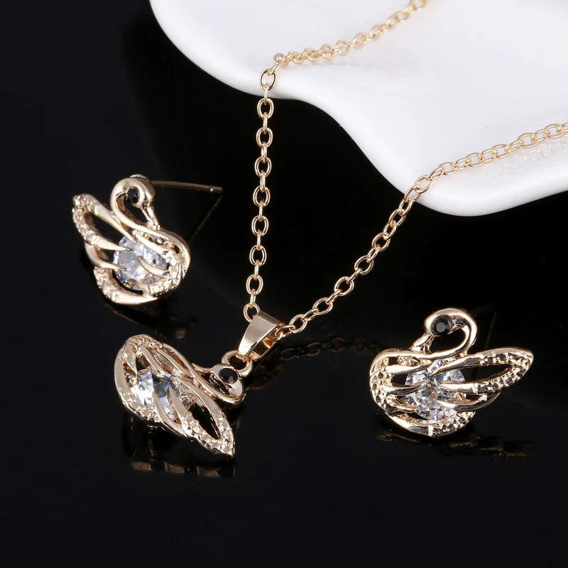 Gold%20crystal%20stone%20swan%20design%20women’s%20jewelry%20set