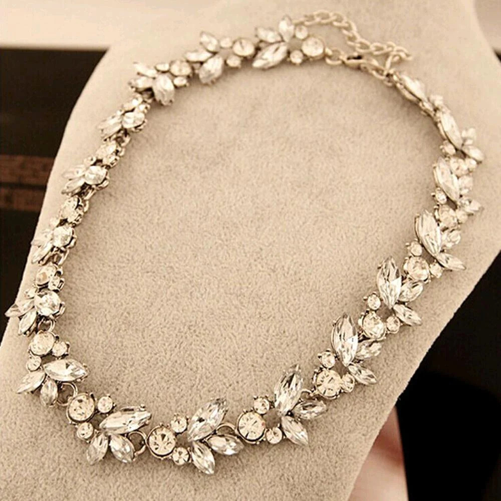 Luxury%20crystal%20flower%20gold%20choker%20necklace/