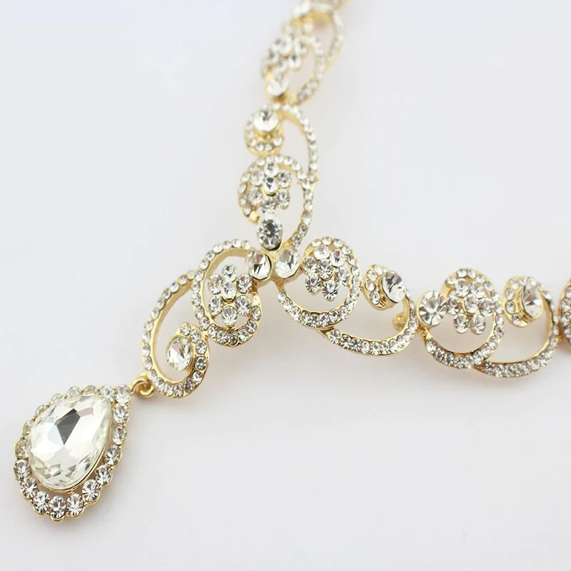 Diamond%20Gold%20Ladies%20Jewelry%20Set/