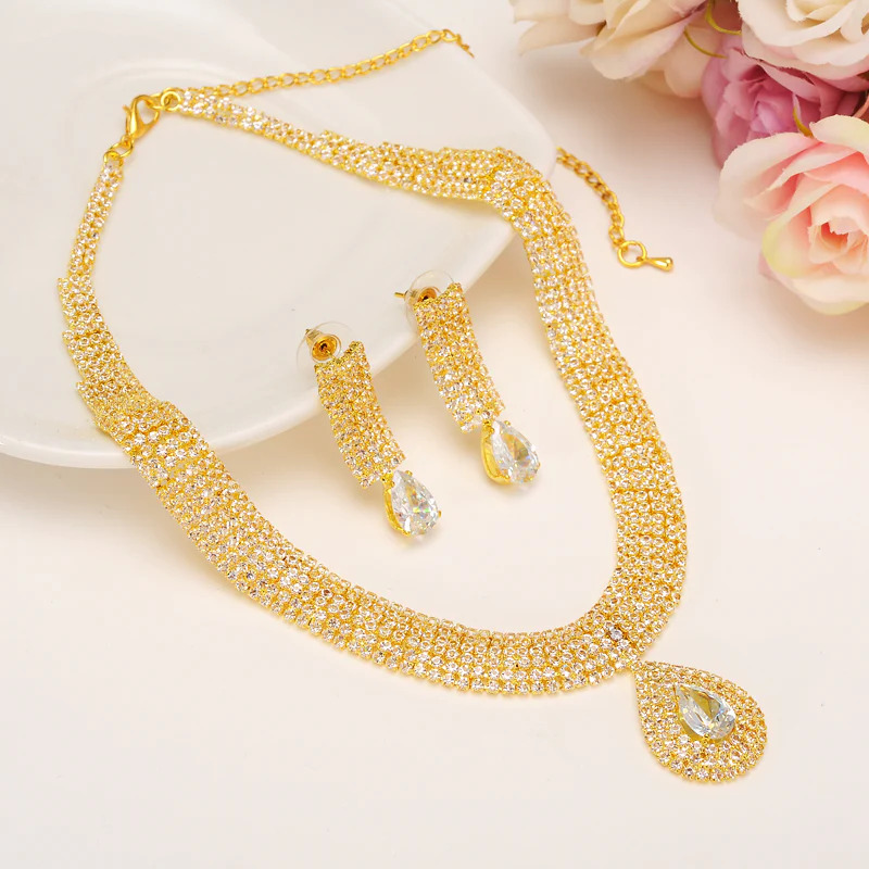 Gold%20diamond%20lady%20jewelry%20set/