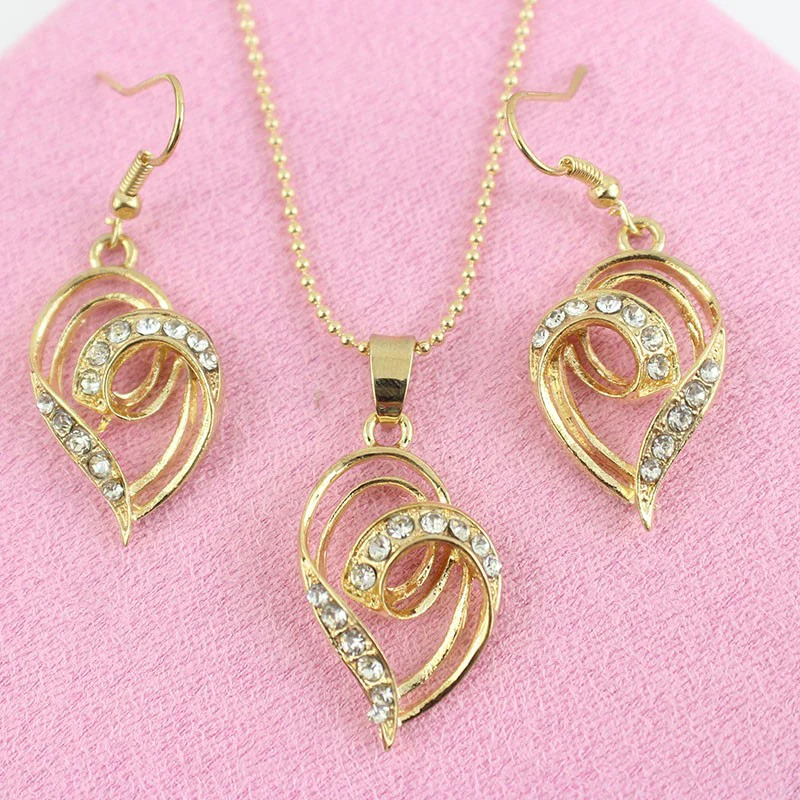 Gold%20crystal%20stone%20heart%20design%20women’s%20jewelry%20set