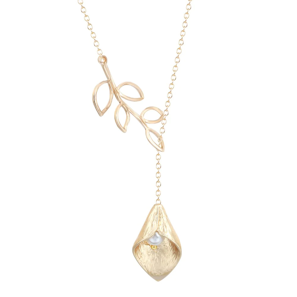 Calla%20Lily%20with%20Simulated%20Pearl%20Gold%20Necklace/