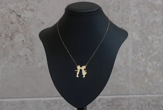 Kissing%20Kids%20Gold%20Necklace