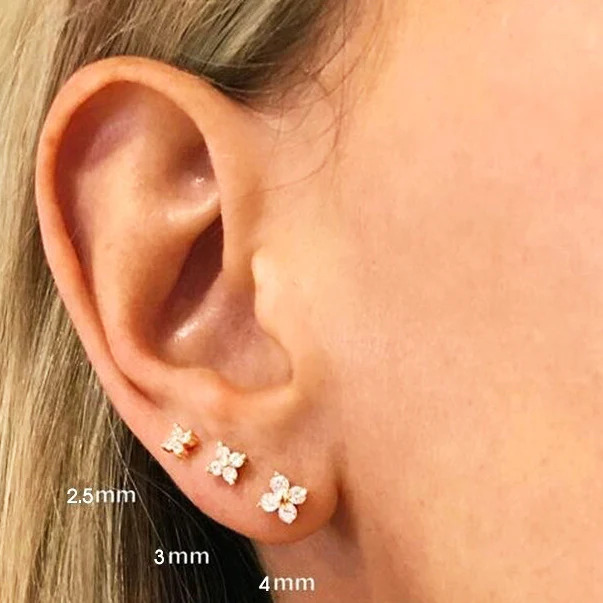 Four%20Leafs%20Crystal%20Flower%20Stud%20Earrings%20Three%20Sizes