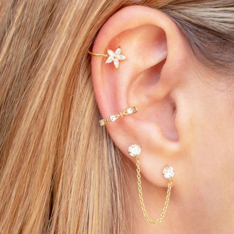 Conch%20ear%20cuff%20earrings%20with%20zirconia%20and%20balls