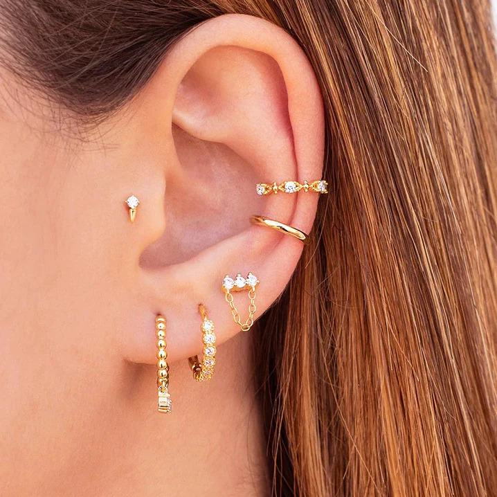 Dainty%20&%20Tiny%20CZ%20Spike%20Stud%20Earrings/