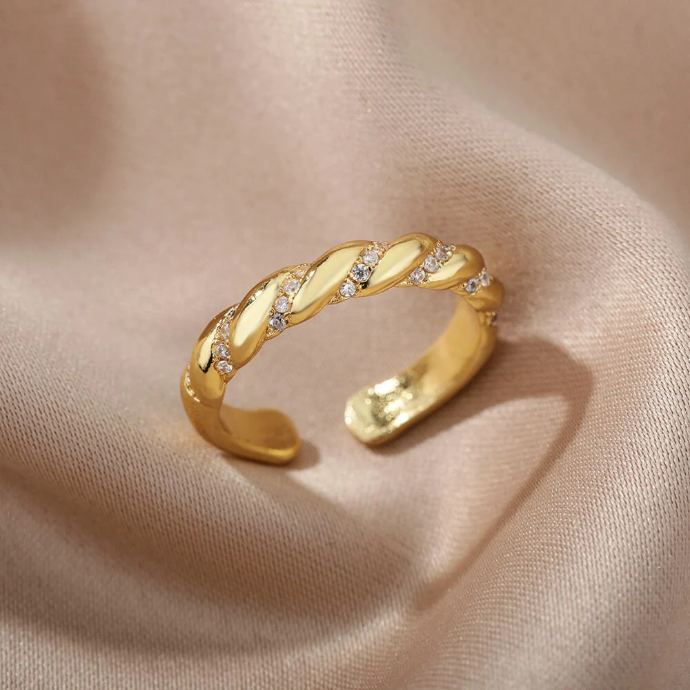 Twisted%20Classical%20Cubic%20Zirconia%20Women%20Wedding%20Ring