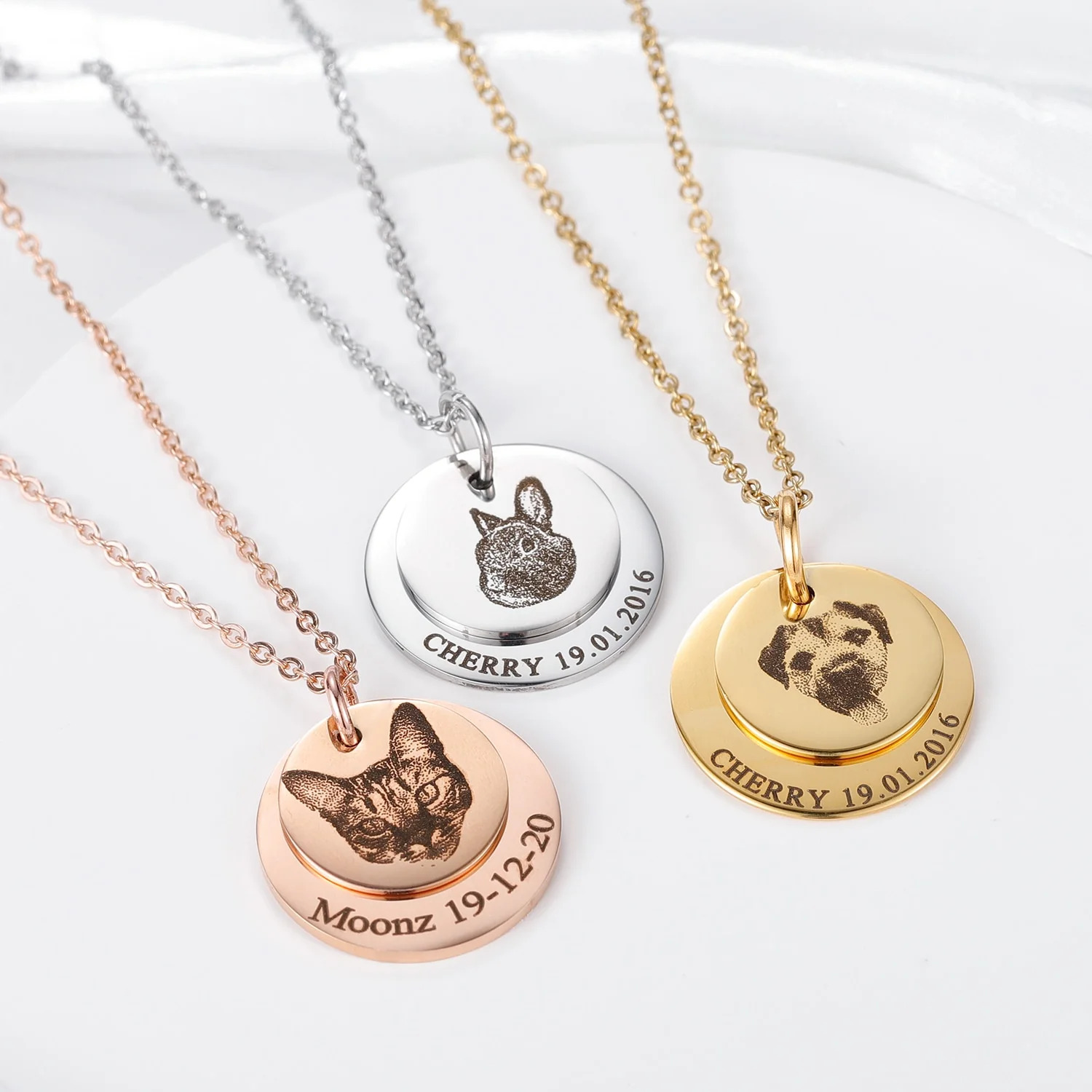 Pet%20Portrait%20Personalized%20Dog%20Mom%20Gift%20Necklace/