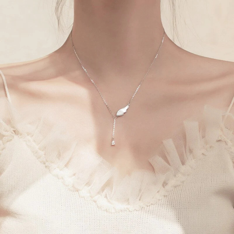 Dainty%20Zircon%20Crystal%20Angel%20Wing%20Choker%20Necklace/