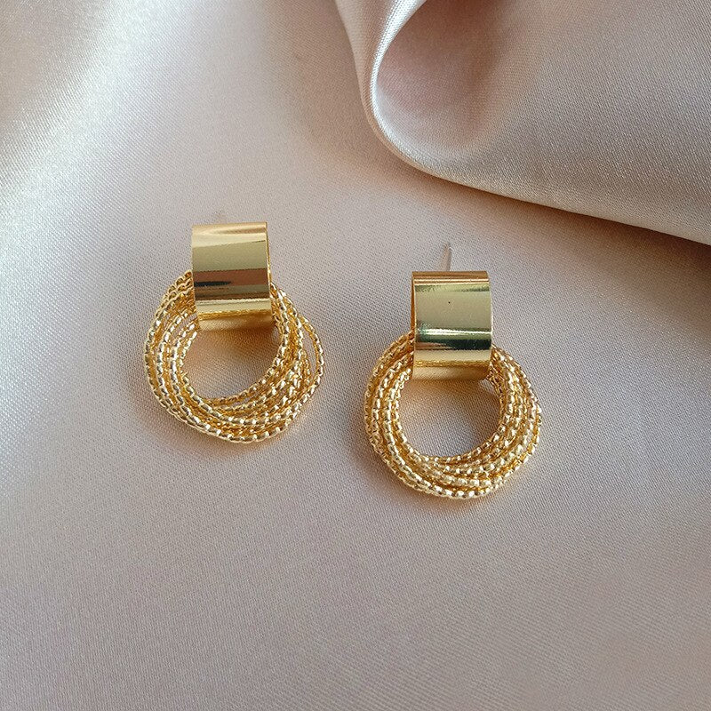 Minimalist%20Circles%20Stud%20Earrings/