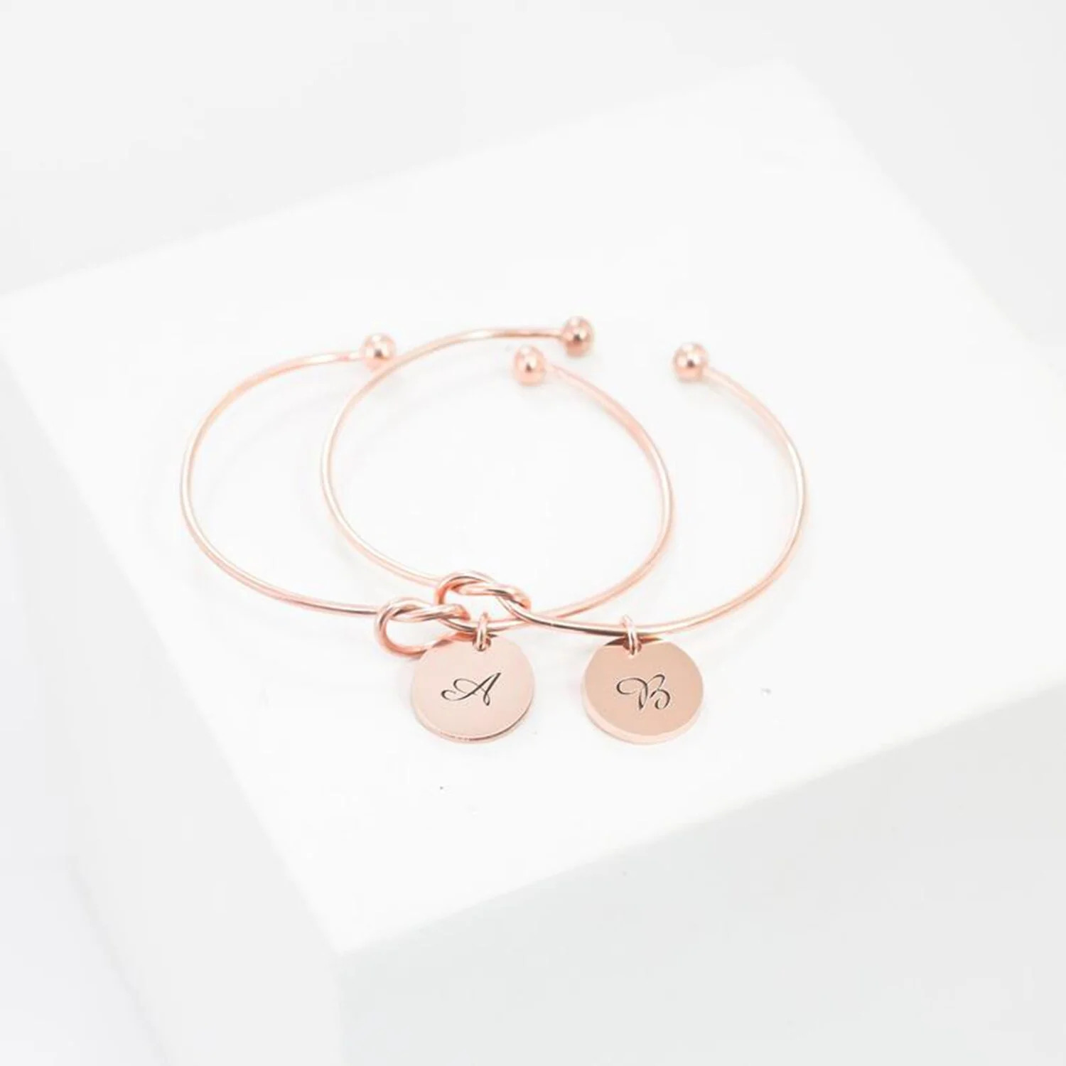 Personalized%20Gift%20Knot%20Initial%20Handwriting%20Charm%20Bracelet/