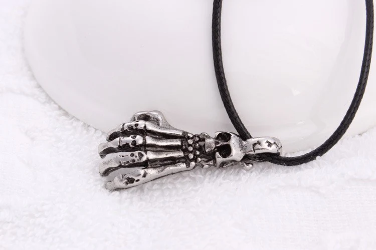 Skullhand%20Necklace