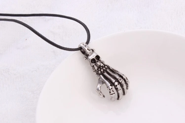 Skullhand%20Necklace