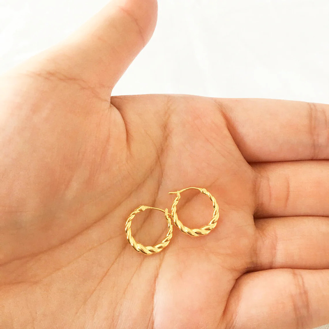 Twist%20Hoop%20Earrings%20,%20Minimalist%20Earrings,%20Gold%20hoop%20Earrings