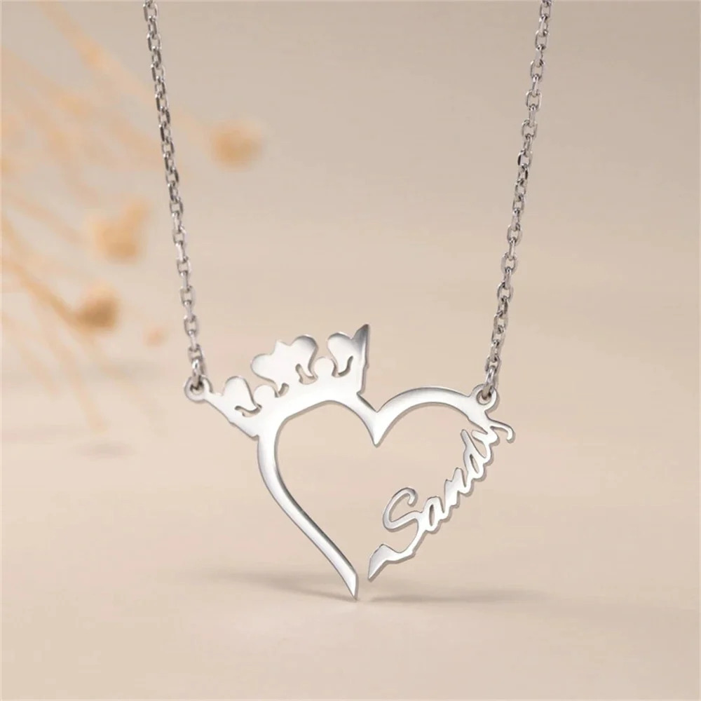 Personalized%20Heart%20and%20Crown%20Chain%20Name%20Necklace/