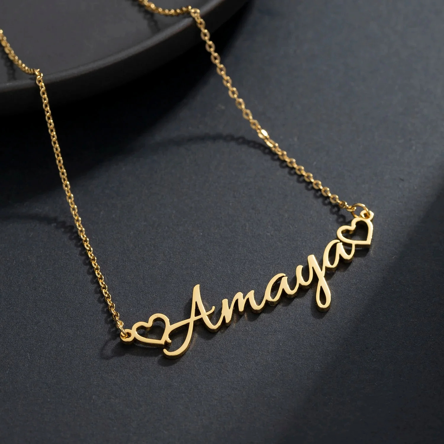 Customized%20Name%20Necklace%20With%20Hearts