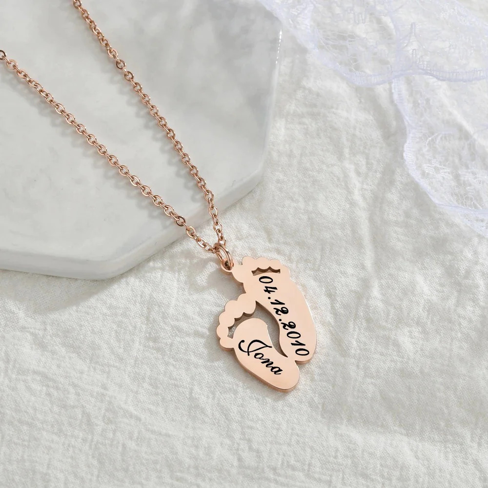 Personalized%20Engraved%20Lovely%20Baby%20Foot%20Necklace