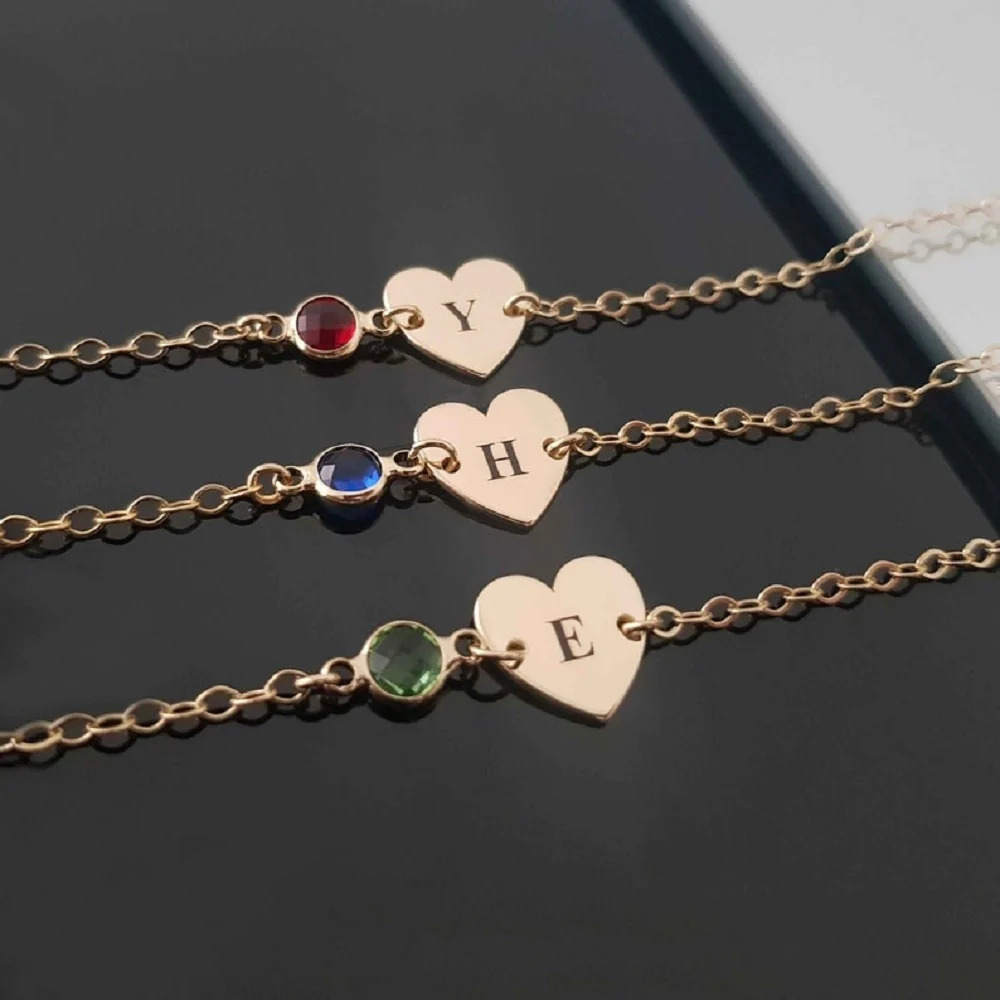 Personalized%20Heart%20Charm%20Bracelet%20With%20Birthstone