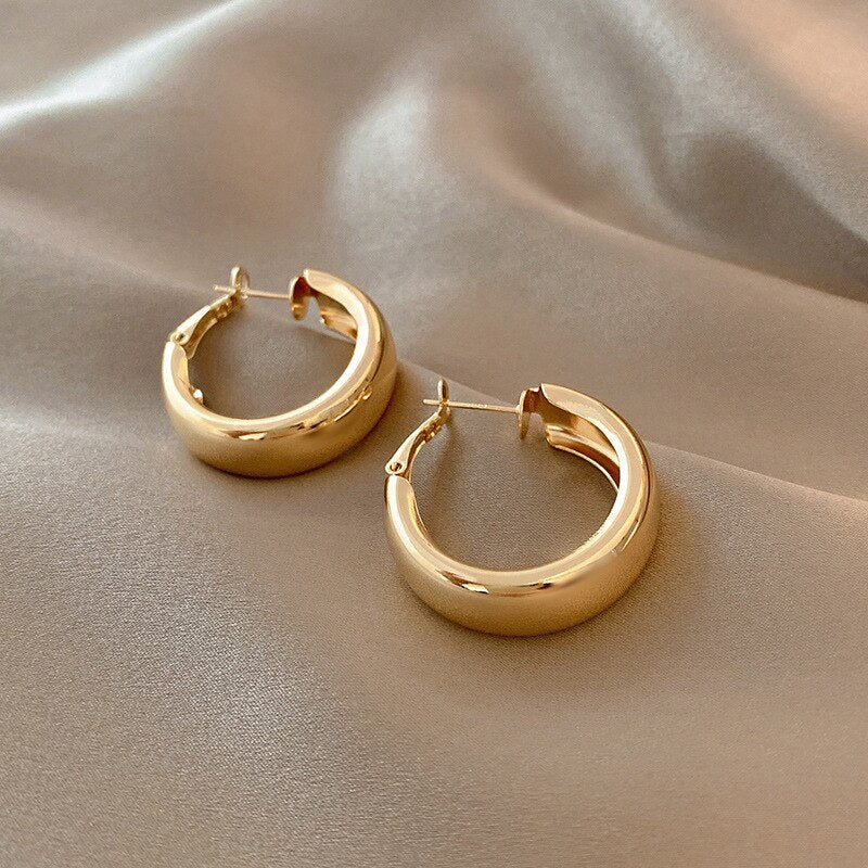 Minimalist%20Hoop%20Earrings/