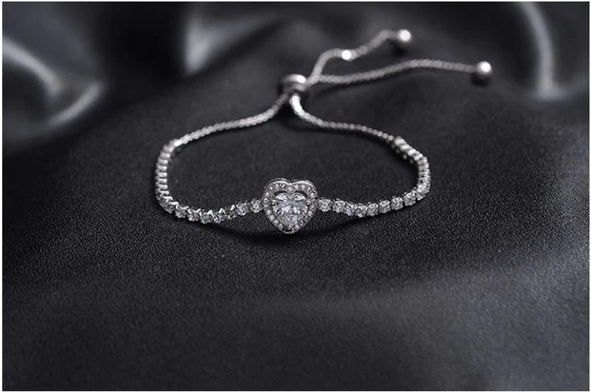 Diamond Heart White Gold Bracelet