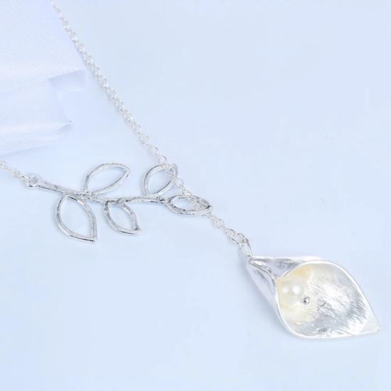 Calla Lily with Simulated Pearl Leaf Silver Necklace/