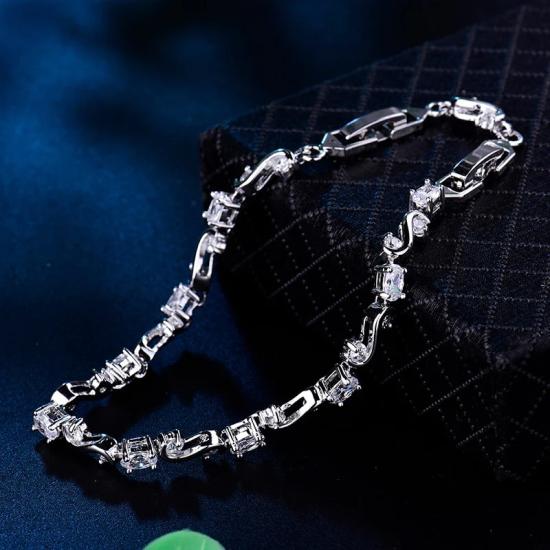 Elegant Round Cut White Gold Bracelet/