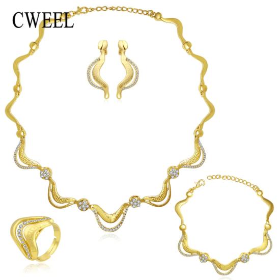 Geometric stylish design gold plated women’s jewelry set with crystal stone