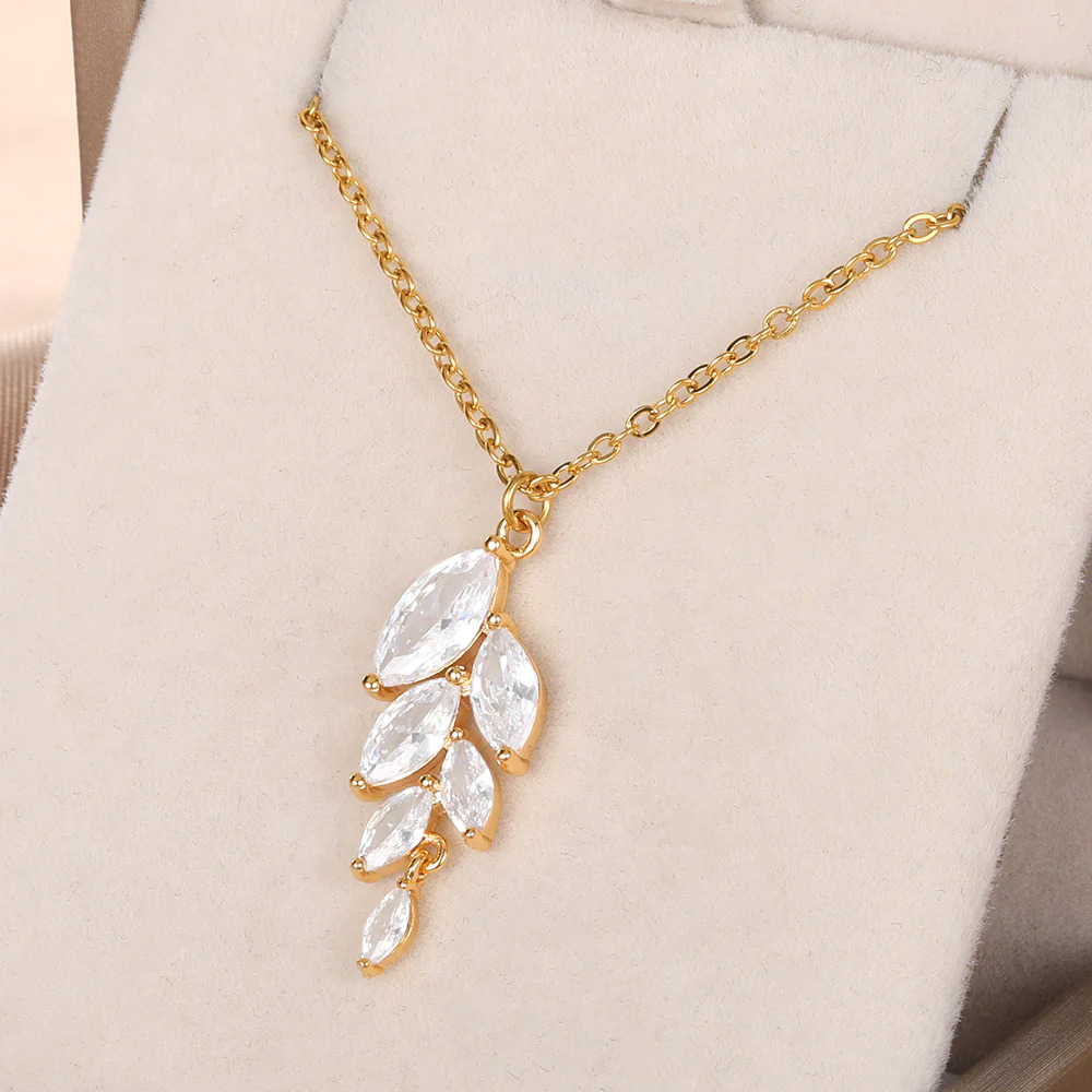 Minimalist%20Zircon%20Leaf%20Necklace