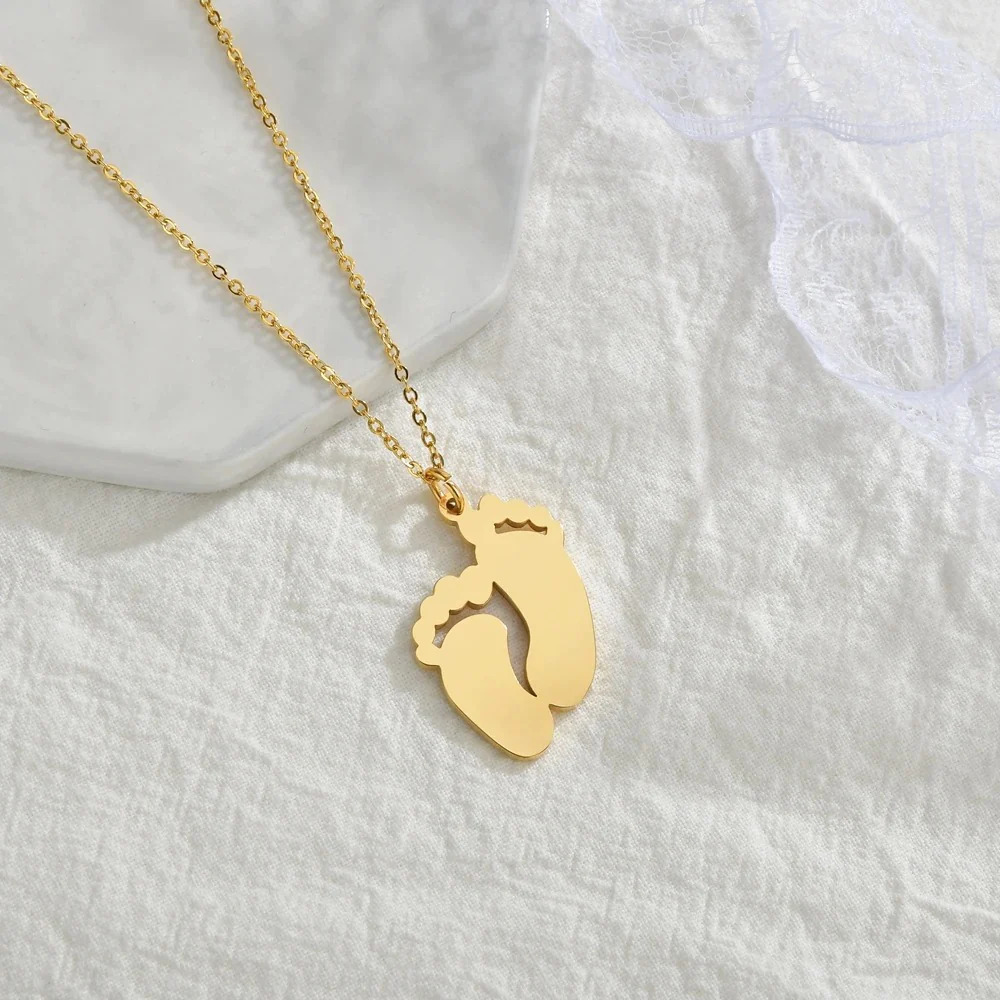 Personalized%20Engraved%20Lovely%20Baby%20Foot%20Necklace